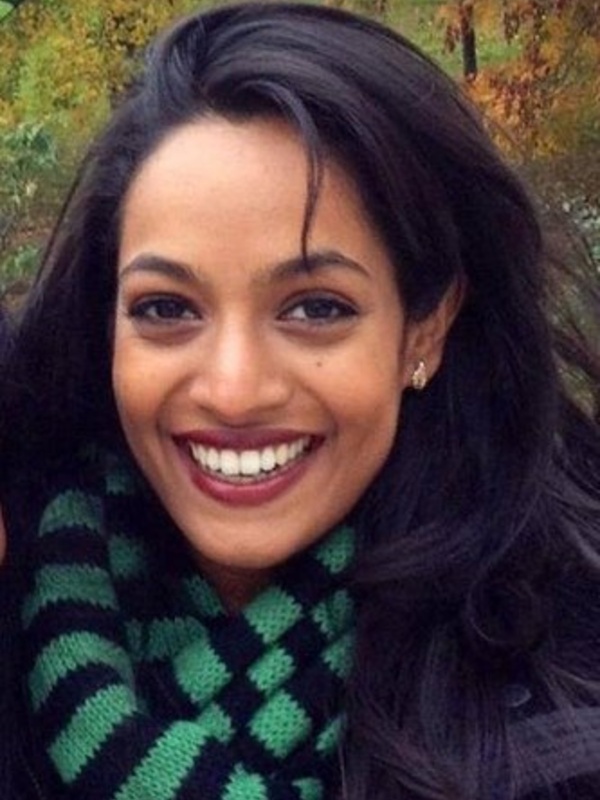  Eva Pillai